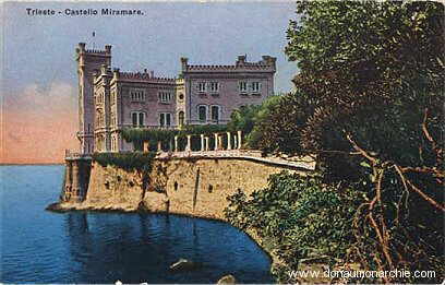 Hrad Miramare ležiaci 7 km od Triestu v Taliansku